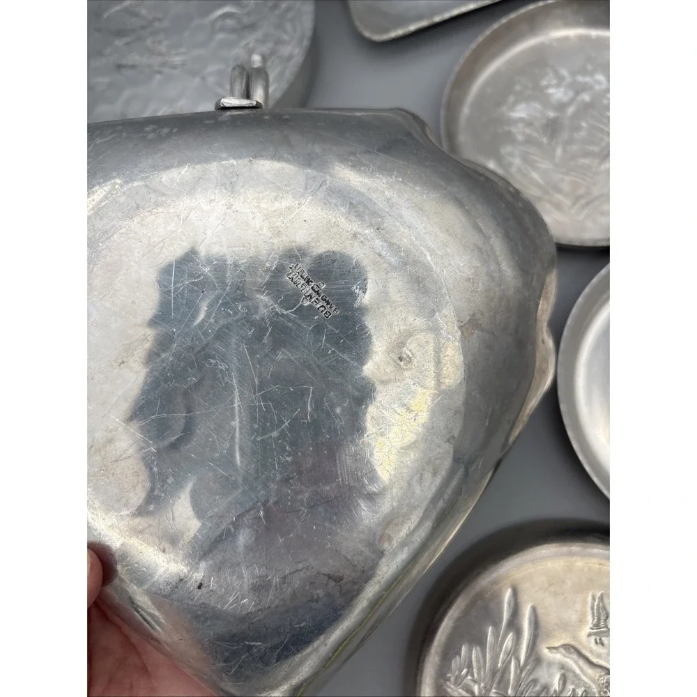 Buenilum Aluminum Kraftware Tray Leaf Coasters Krome Kraft‎ Oval Tray Lot of 8